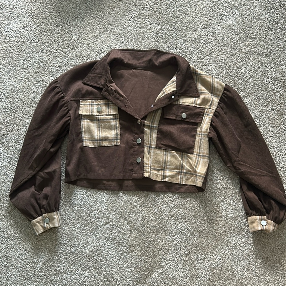 Brown long sleeve cropped flannel